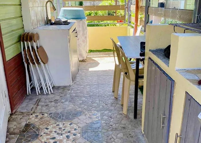 Olango Island - S&e-2 Tiny Fully Furnished With Hot Shower, Washer, Wi-fi, Netflix & King-size Bed * Lapu-Lapu City