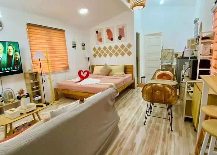 Villa Olango Island - S&e-2 Tiny Fully Furnished With Hot Shower, Washer, Wi-fi, Netflix & King-size Bed *