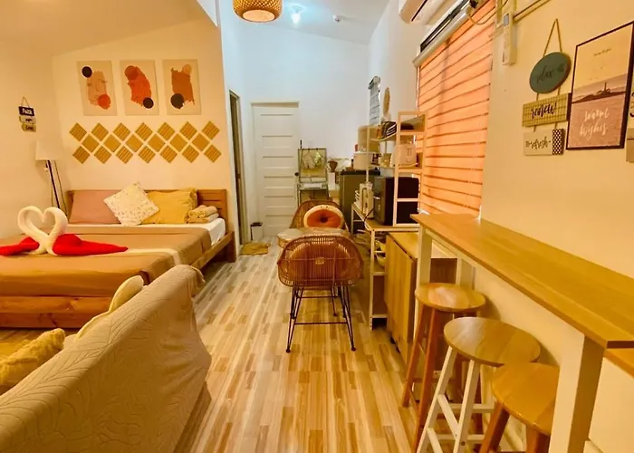 Olango Island - S&e-2 Tiny Fully Furnished With Hot Shower, Washer, Wi-fi, Netflix & King-size Bed